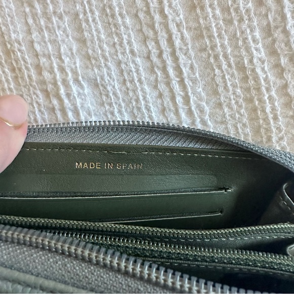 Chanel Caviar Small Boy Wallet - Picture 11 of 14